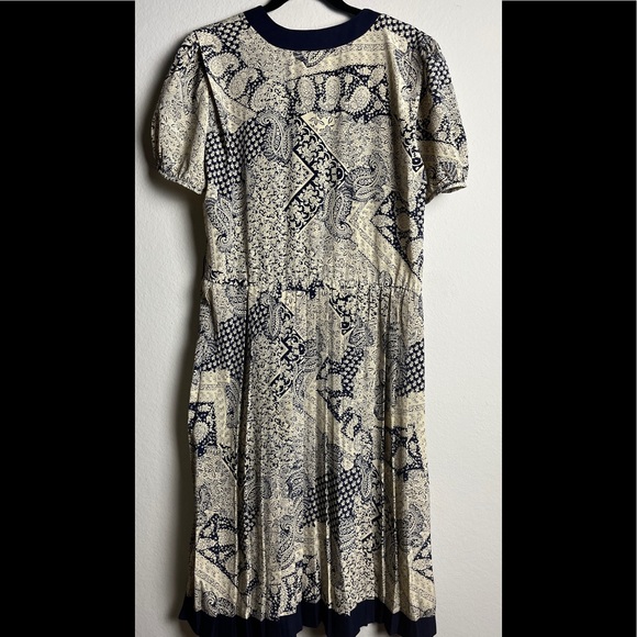 VINTAGE FLORENTINE CANADA NAVY AND IVORY FLORAL PLEATED DRESS SIZE 12 PREOWNED - Picture 7 of 7